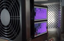 Ein günstiger Ozongenerator erzeugt bereits viel Ozon, das gesundheitsschädlich ist. Ozongenerator im Einsatz